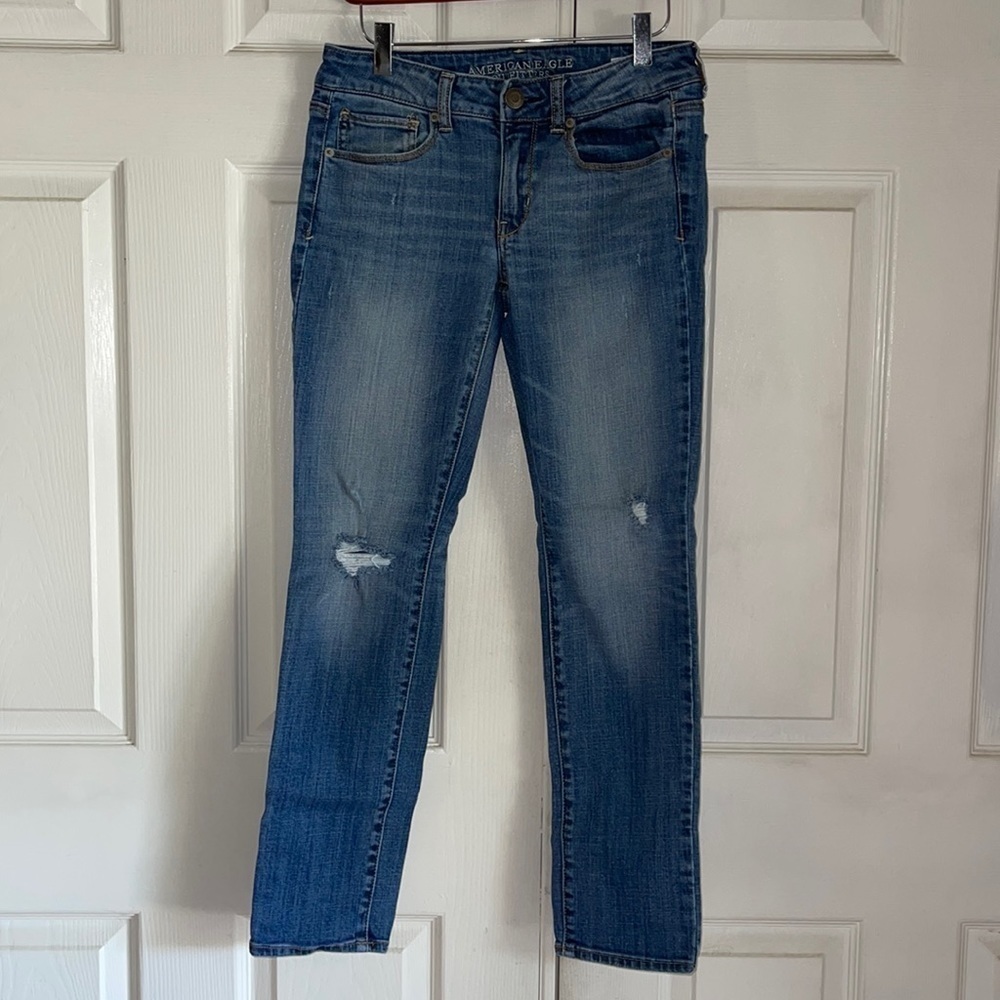 American Eagle Light Wash Distressed Skinny Stretch Jeans